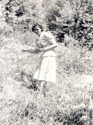 mom1934.jpg